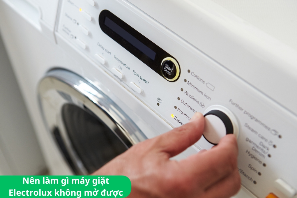 Các bước khắc phục máy giặt Electrolux không mở được cửa