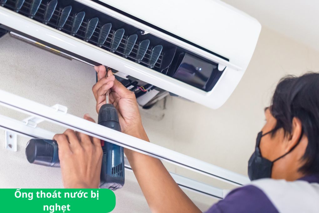 Lý do máy lạnh bị chảy nước và cách khắc phục nhanh